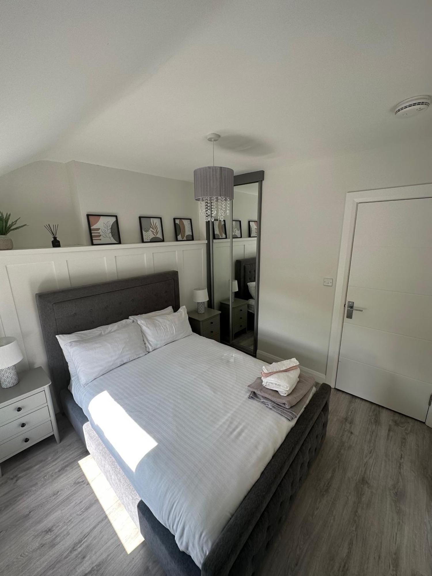 Westland Suites - Stylish, Modern, Elegant, Central Apartments A Londonderry Exterior foto